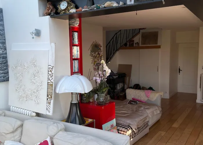 La Maison Sur La Falaise